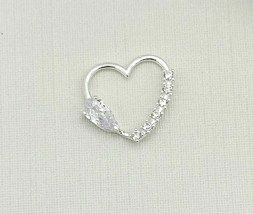 PIERCING PRATA CORAÇÃO CRAVEJADO
