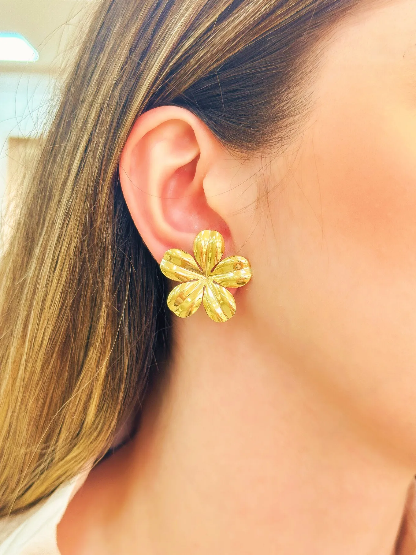 BRINCO FLOR LISA
