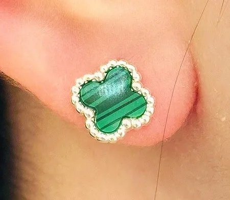 BRINCO PRATA ALHAMBRA INSPIRAÇÃO VAN CLEEF PEDRA MALEQUITA
