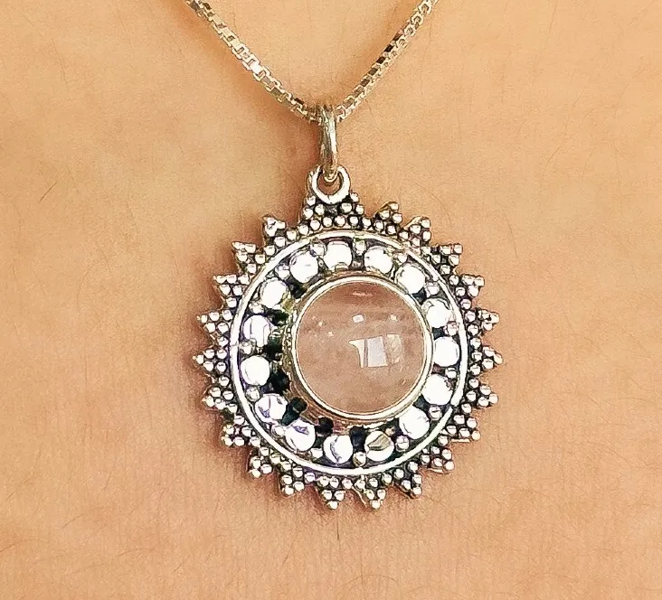 GARGANTILHA PRATA SOL COM QUARTZO ROSA NATURAL