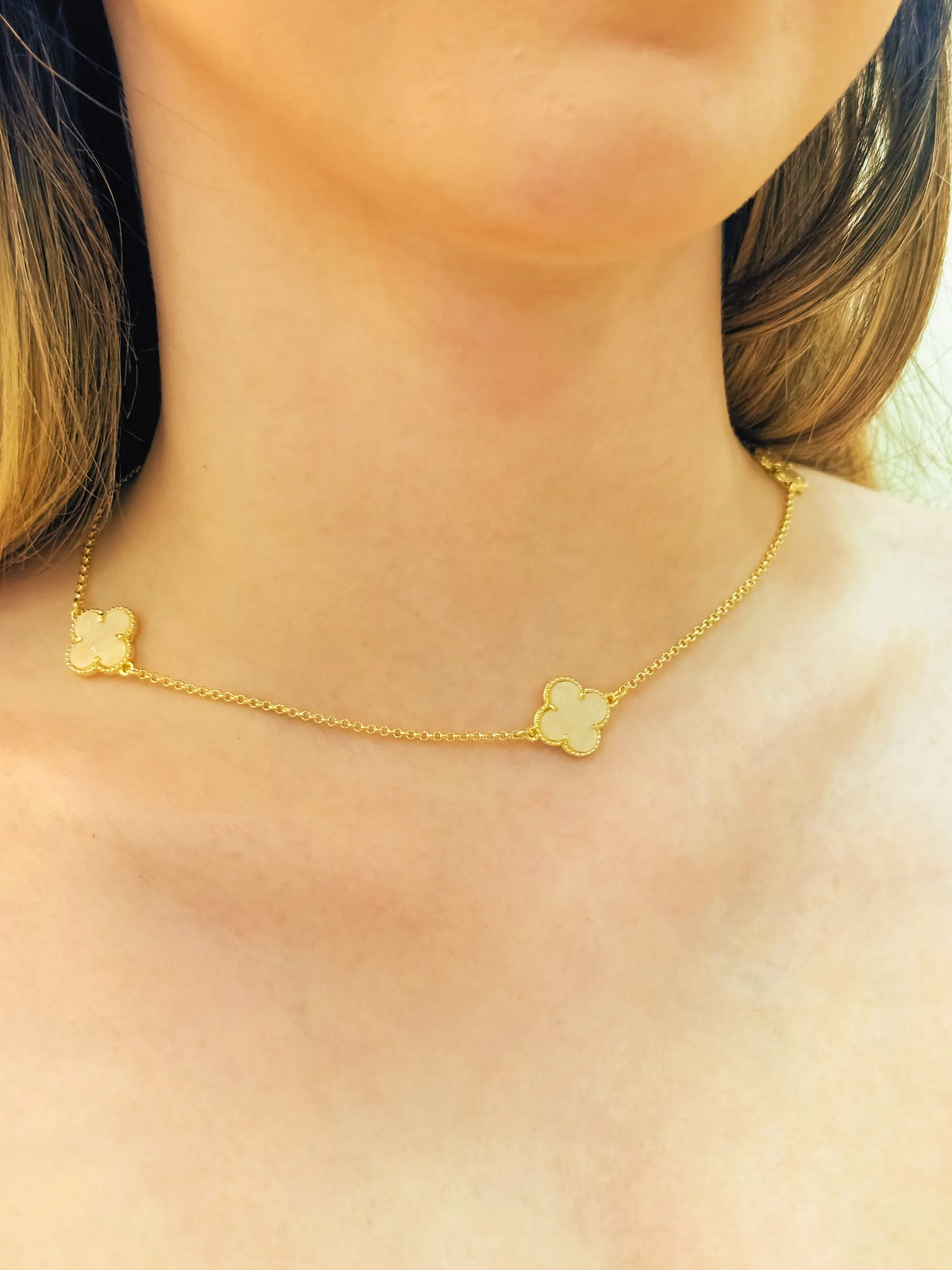 CHOKER ALHAMBRA MADRE PÉROLA VAN CLEEF