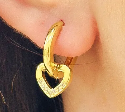 BRINCO ARGOLA COM CORAÇÃO