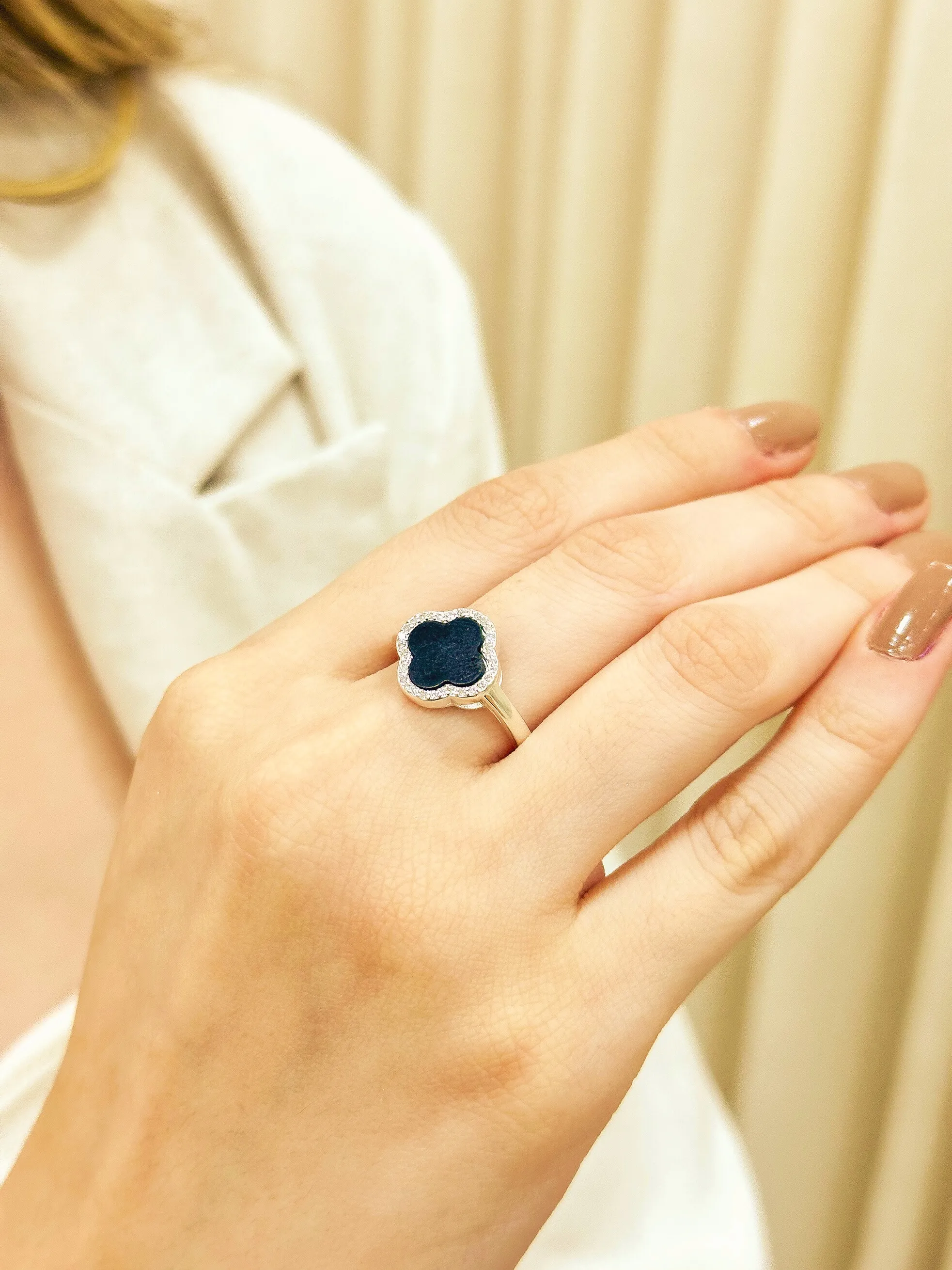 ANEL PRATA ALHAMBRA PRETO BORDA CRAVEJADA VAN CLEEF