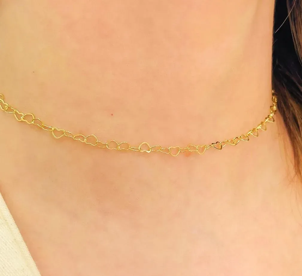 CHOKER CORAÇÃO VAZADO FINO