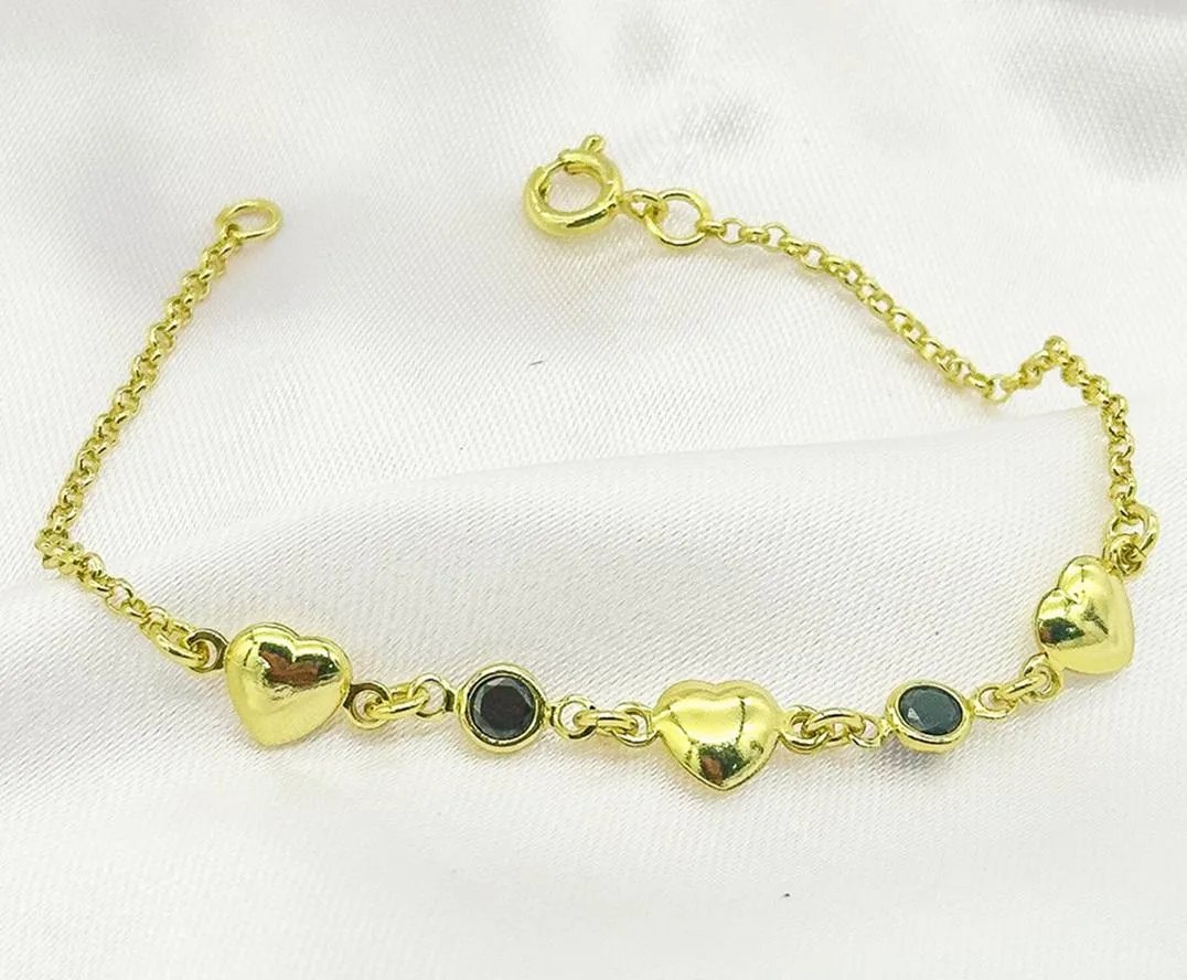 PULSEIRA INFANTIL CORAÇÕES COM PEDRA PRETA