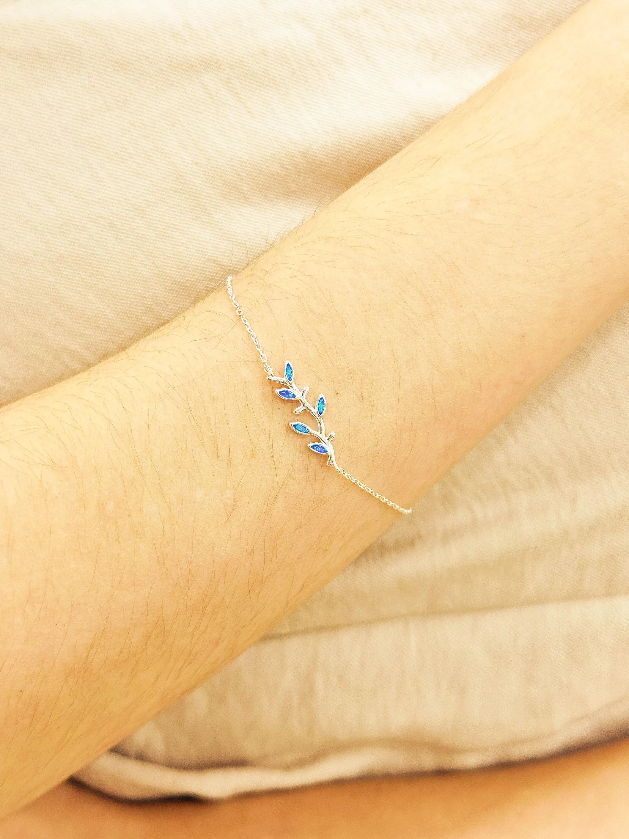 PULSEIRA PRATA FOLHAS