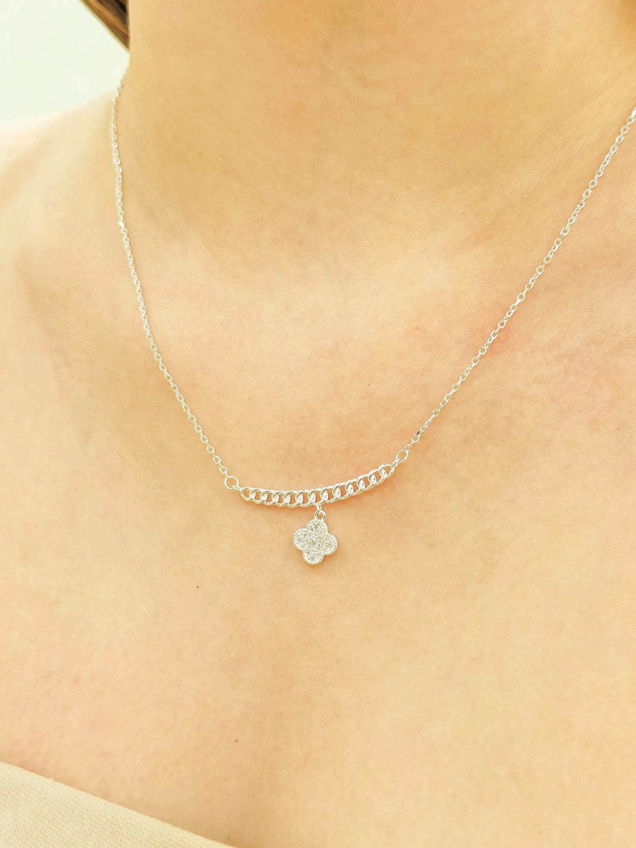 CONJUNTO PRATA GRUMET VAN CLEEF CRAVEJADO