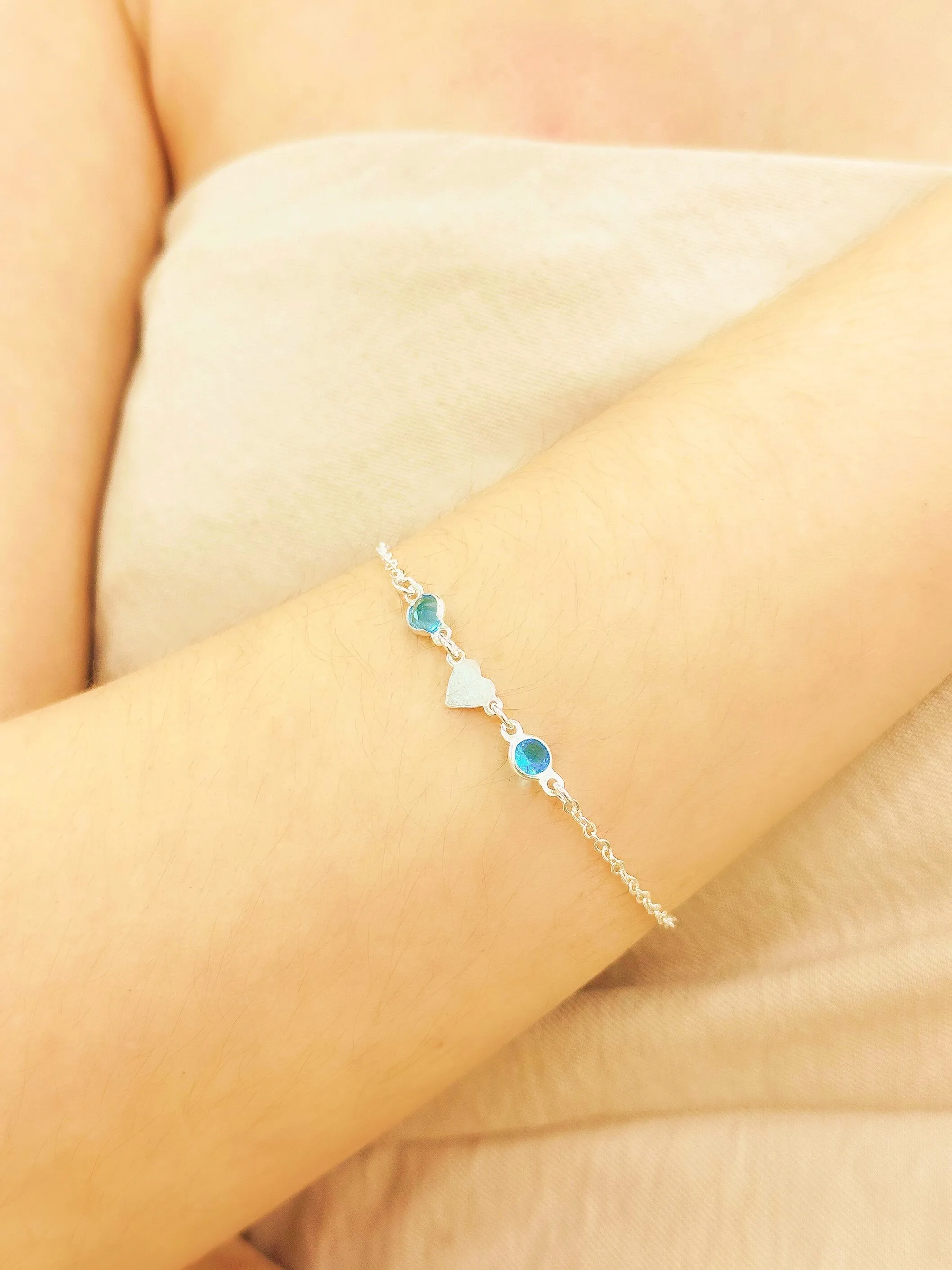 PULSEIRA PRATA BORBOLETA AZUL COM BOLAS
