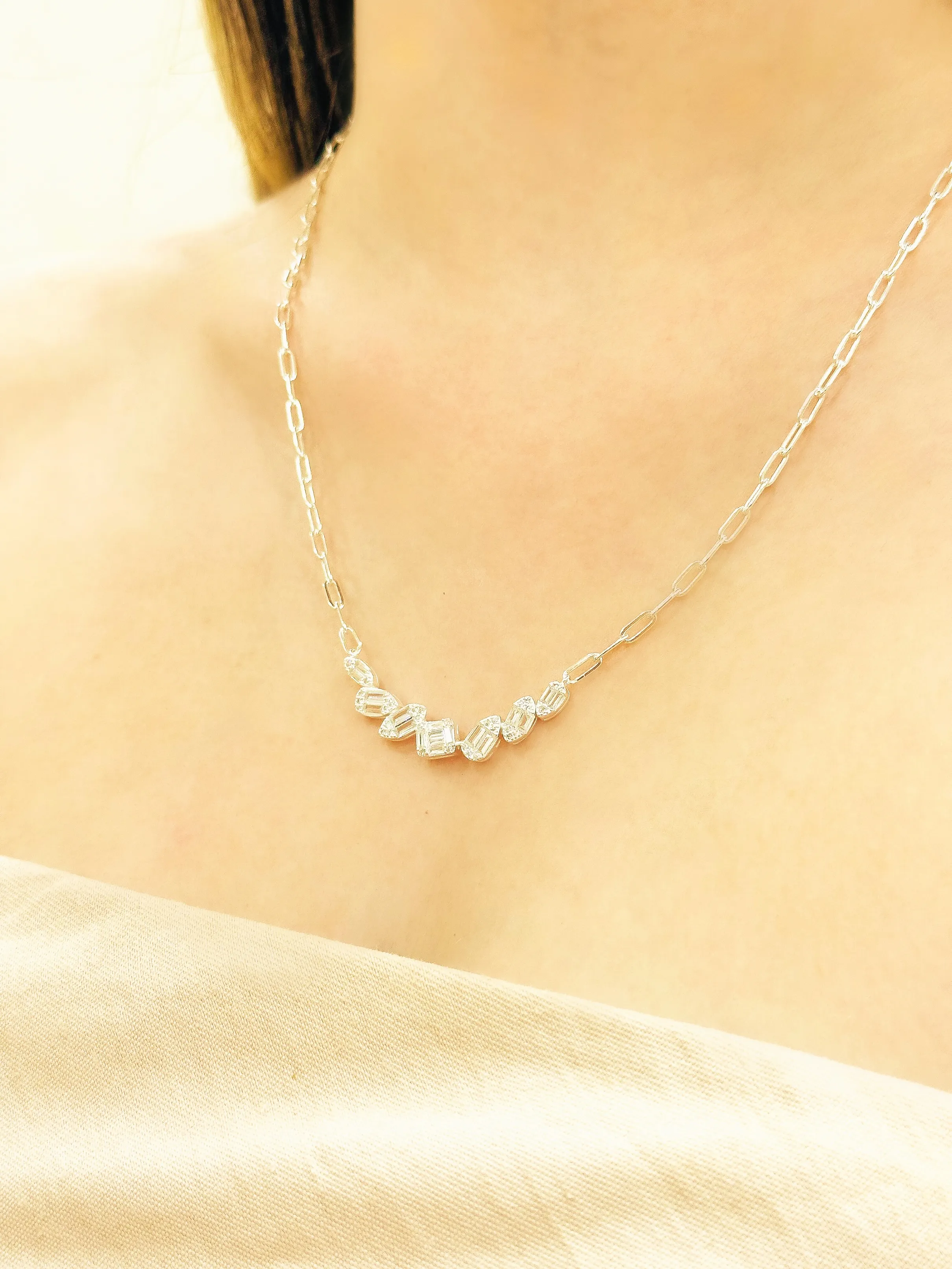 GARGANTILHA PRATA ELO CARTIER COM PEDRAS CRAVEJADAS