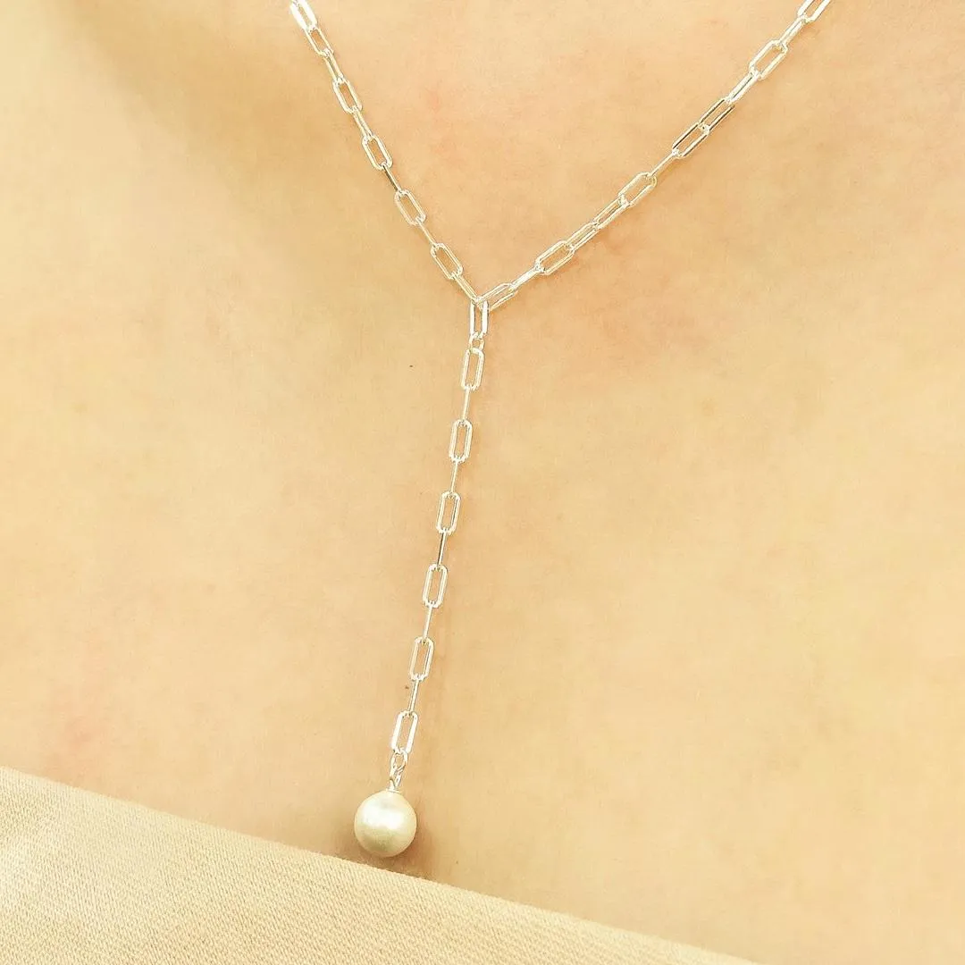 COLAR PRATA GRAVATA CARTIER COM PEROLA
