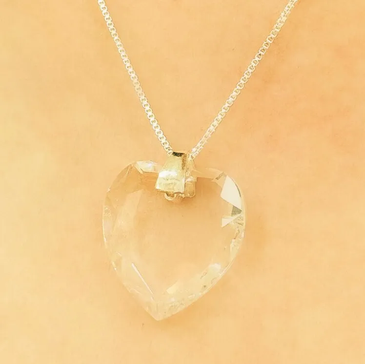 GARGANTILHA PRATA CORAÇÃO CRISTAL