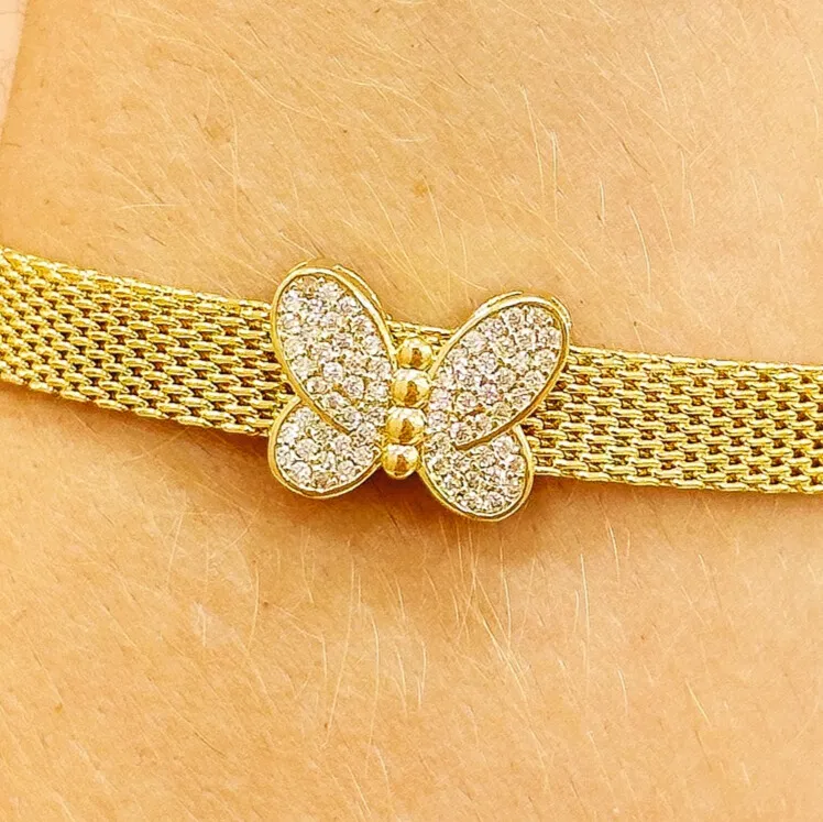 PINGENTE BORBOLETA CRAVEJADA PARA ESTEIRA