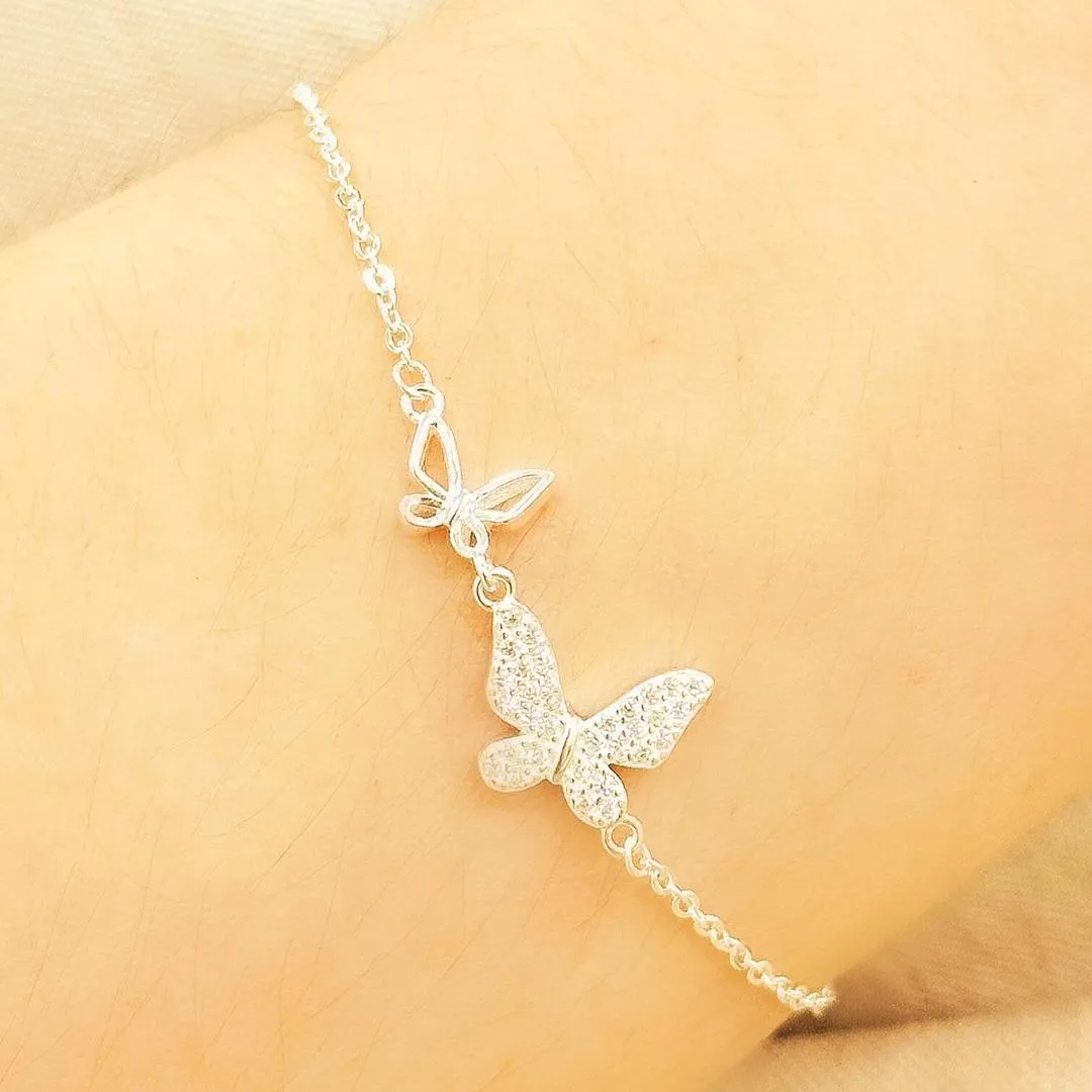 PULSEIRA PRATA BORBOLETA CRAVEJADA E LISA