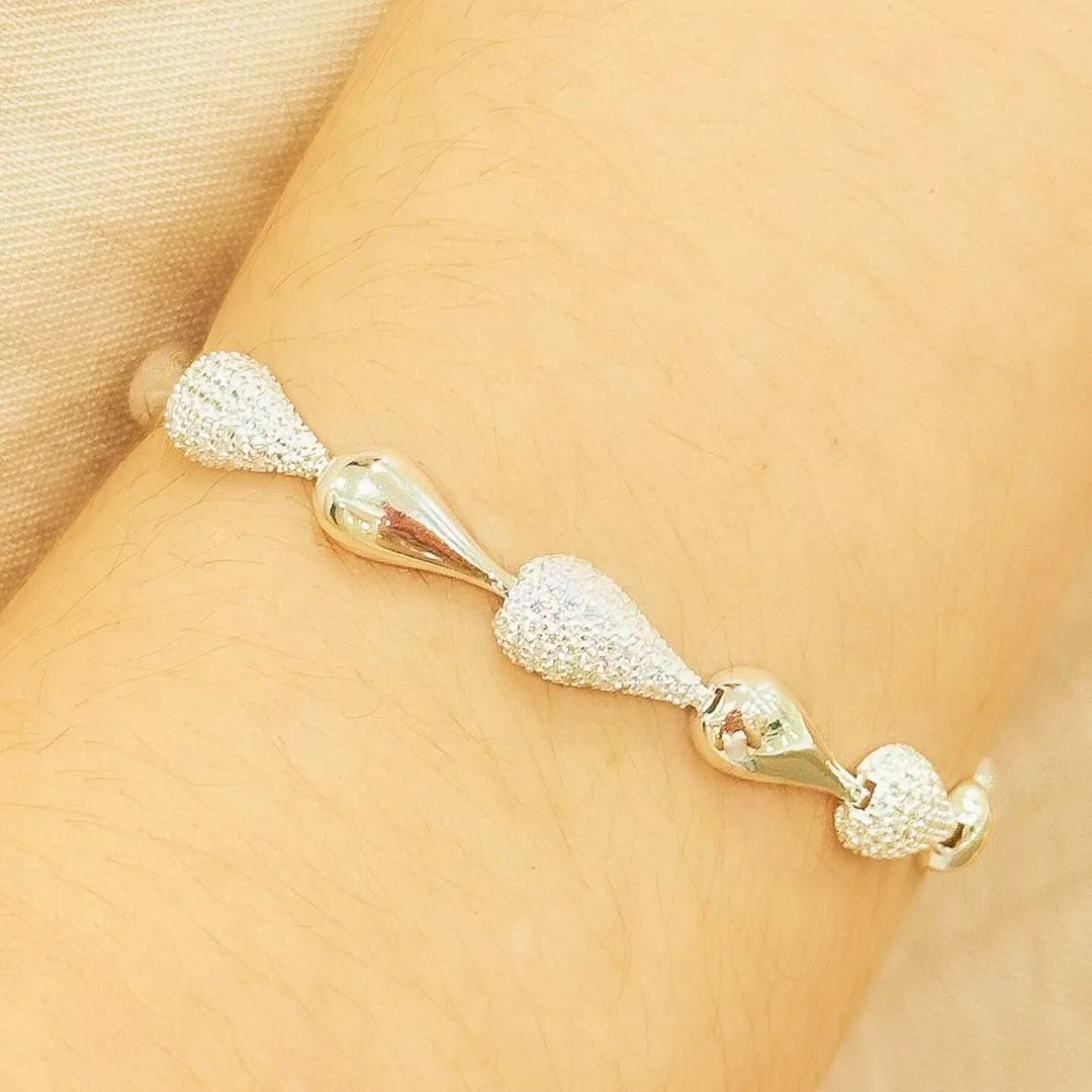 PULSEIRA PRATA GOTAS CRAVEJADAS E LISAS