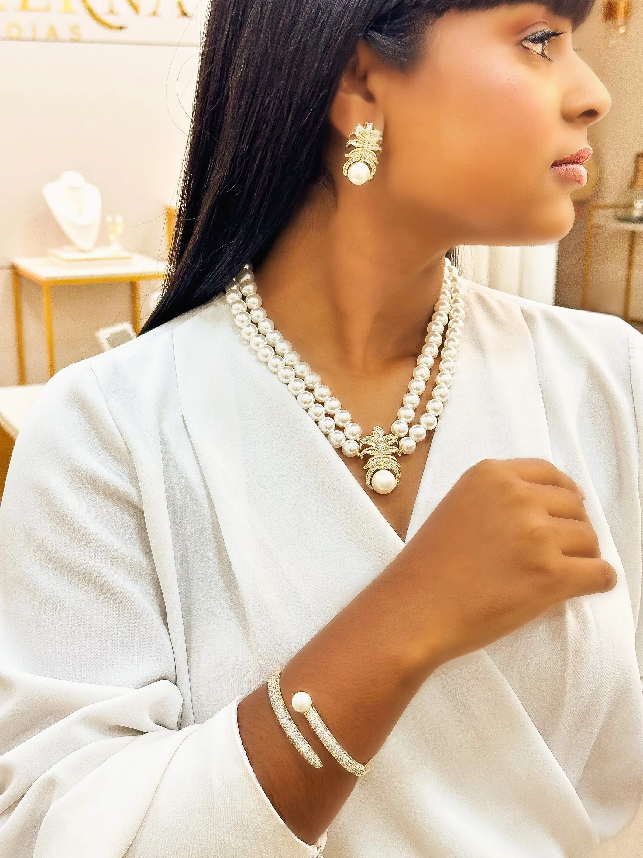CONJUNTO LUXO PEROLAS FOLHA CRAVEJADA