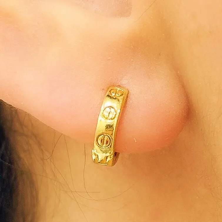 BRINCO ARGOLA INSPIRAÇÃO CARTIER