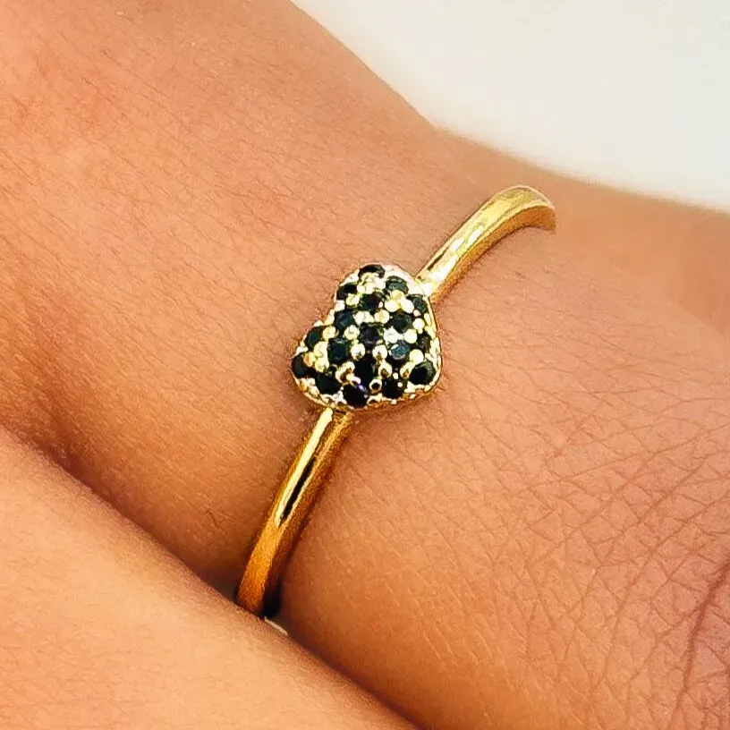 ANEL CORAÇÃO CRAVEJADO ZIRCONIA NEGRA