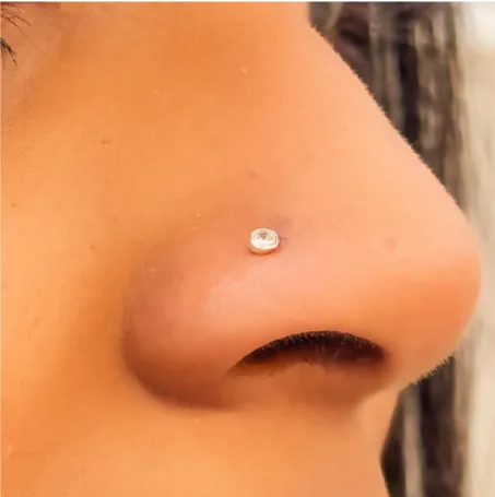 PIERCING PRATA PONTO DE LUZ
