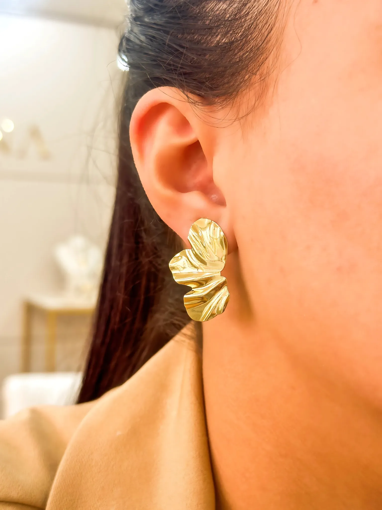 BRINCO MEIA FLOR LISA